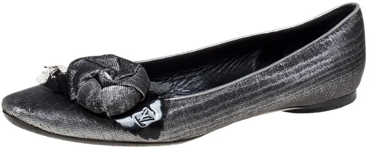 Louis Vuitton Silver/Black Lamé Fabric Rose Applique Embellished Ballet Flats Size 39.5