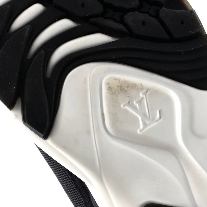 Louis Vuitton Women's Run 55 Sneakers Mixed Materials - Image 6