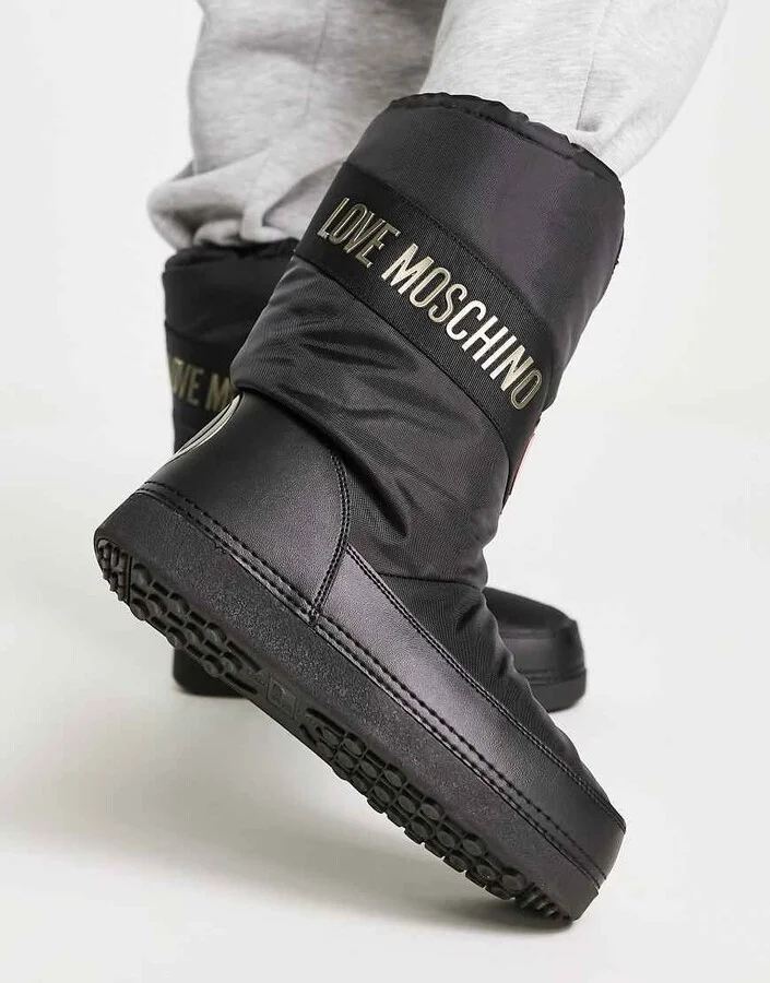 Love Moschino classic Snow boots in black - Image 4