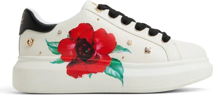 Lovekiss Low Top Sneaker - Image 3