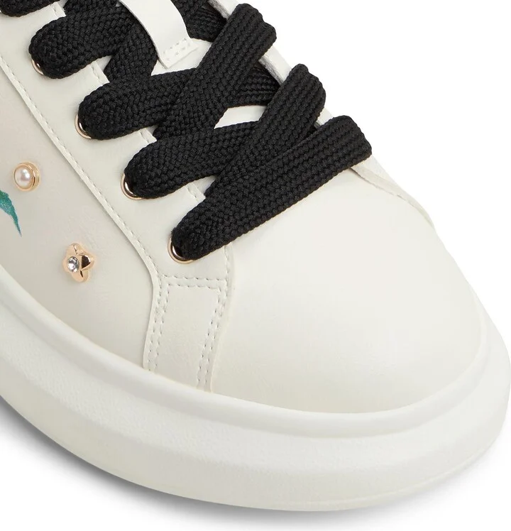 Lovekiss Low Top Sneaker - Image 5