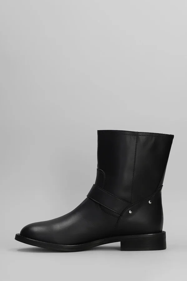 Low Heels Ankle Boots In Black Leather - Image 3