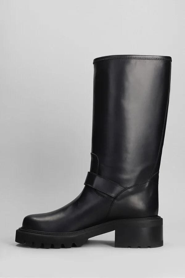 Low Heels Ankle Boots In Black Leather - Image 3