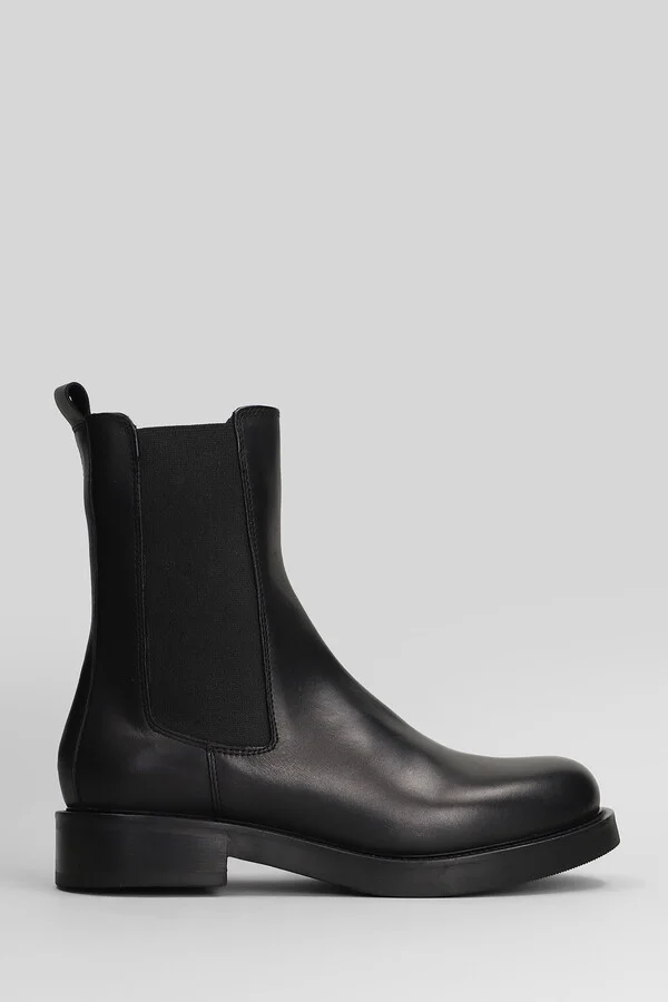 Low Heels Ankle Boots In Black Leather