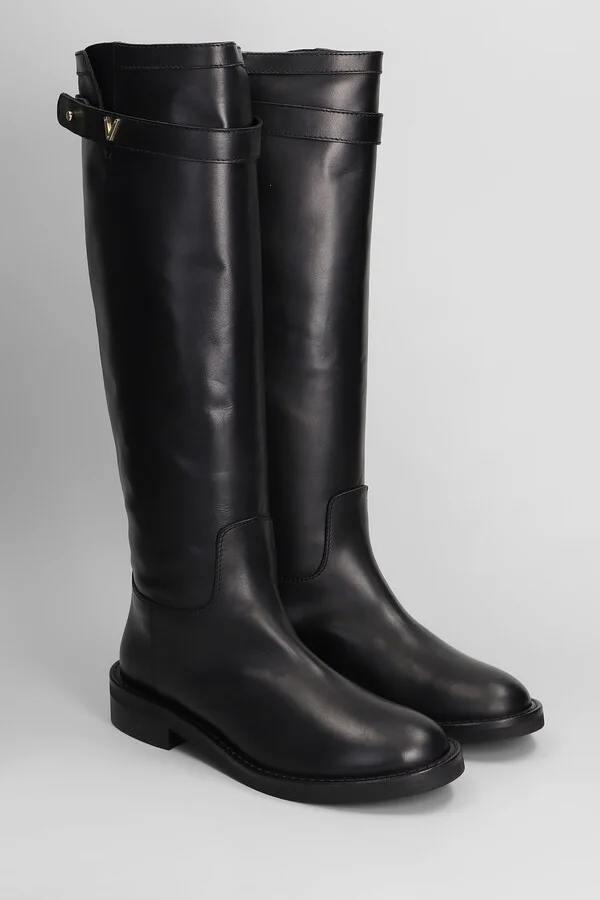 Low Heels Boots In Black Leather - Image 2