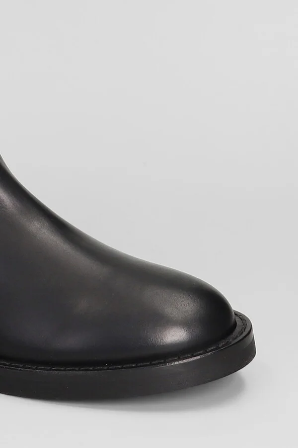Low Heels Boots In Black Leather - Image 5