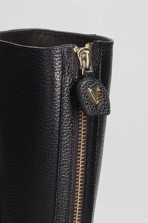 Low Heels Boots In Black Leather - Image 5
