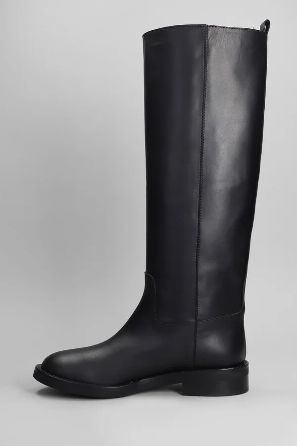 Low Heels Boots In Black Leather - Image 3