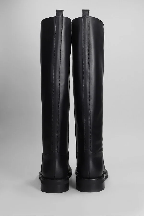 Low Heels Boots In Black Leather - Image 4
