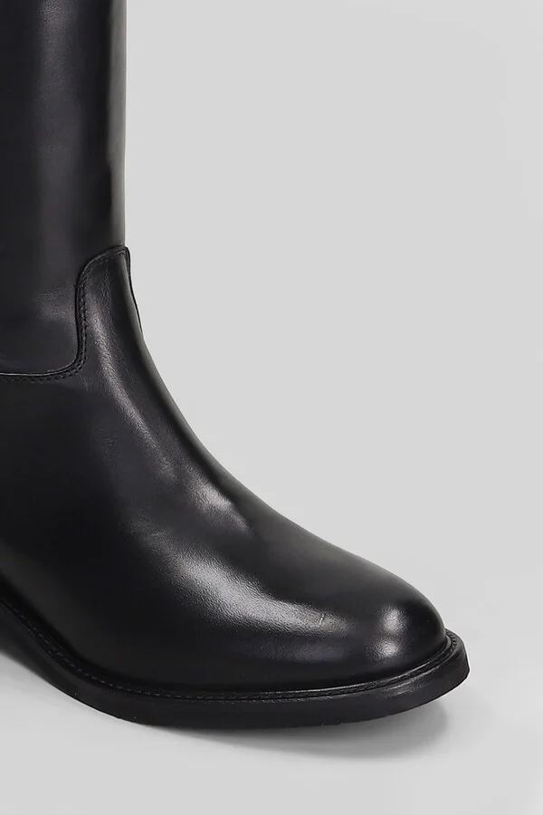 Low Heels Boots In Black Leather - Image 5