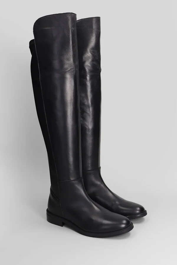 Low Heels Boots In Black Leather - Image 2