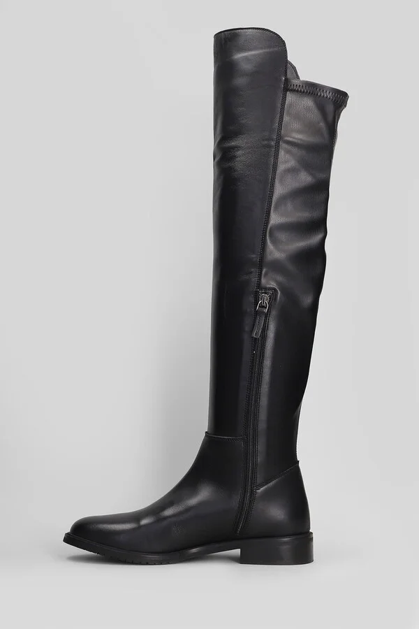 Low Heels Boots In Black Leather - Image 3