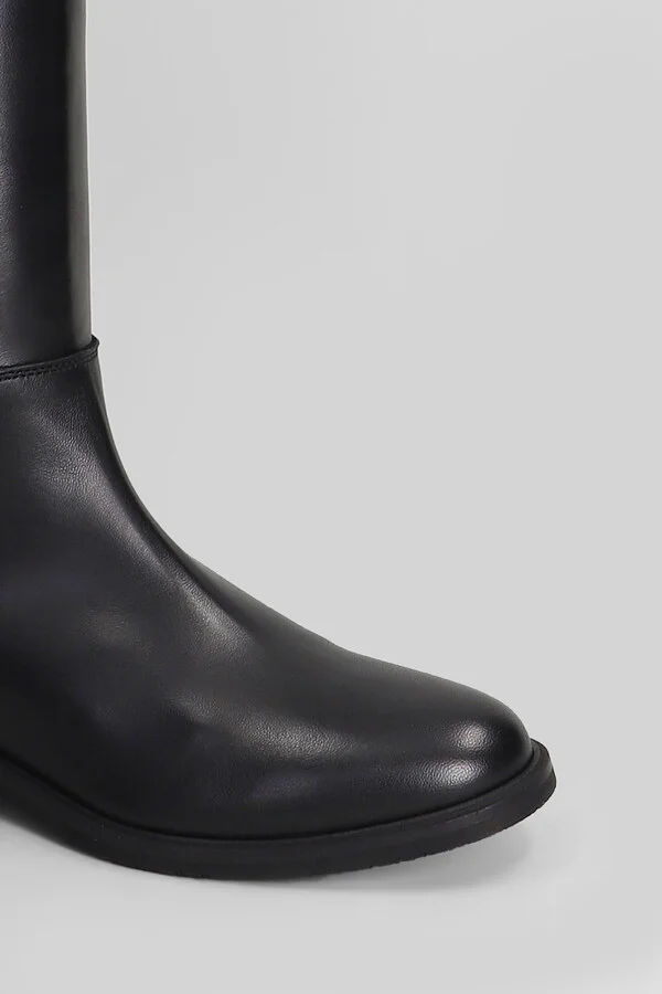 Low Heels Boots In Black Leather - Image 5