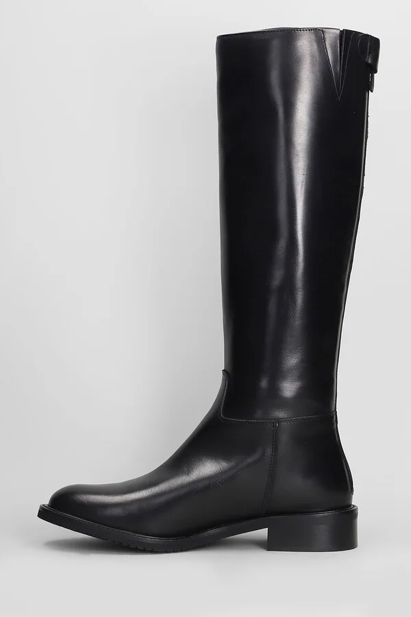 Low Heels Boots In Black Leather - Image 3