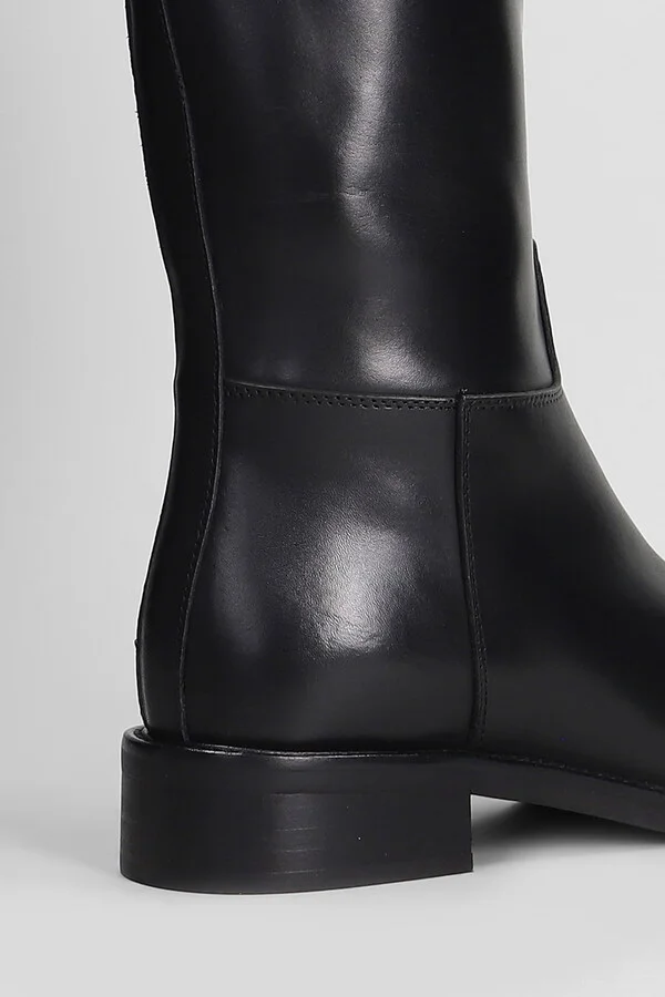 Low Heels Boots In Black Leather - Image 5
