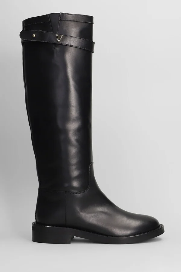 Low Heels Boots In Black Leather