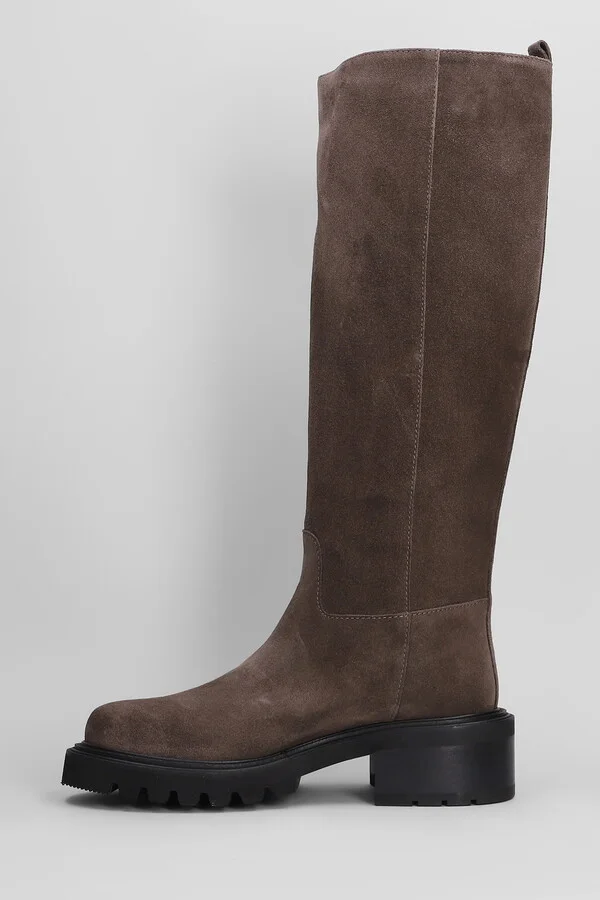 Low Heels Boots In Brown Suede - Image 3