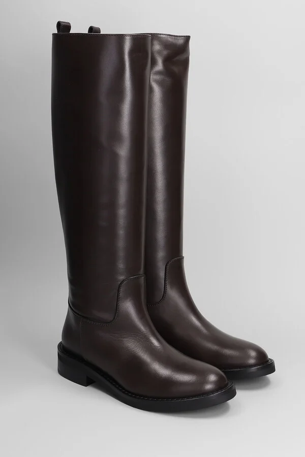 Low Heels Boots In Dark Brown Leather - Image 2