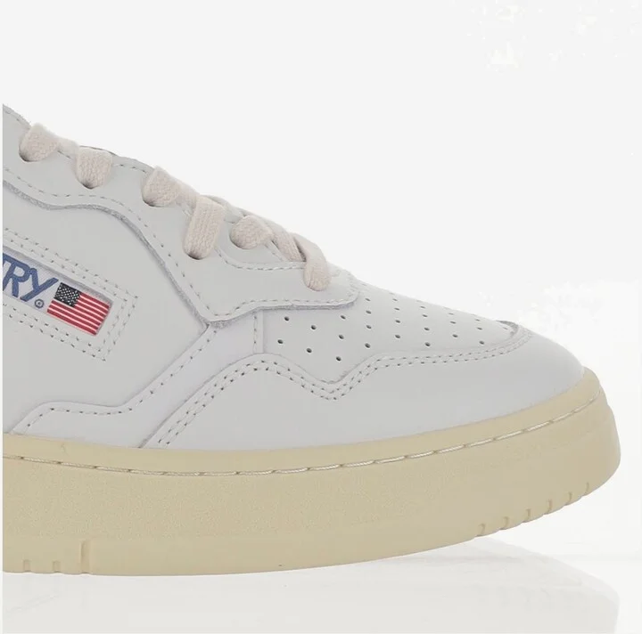 Low Medalist Leather Sneakers - Image 4