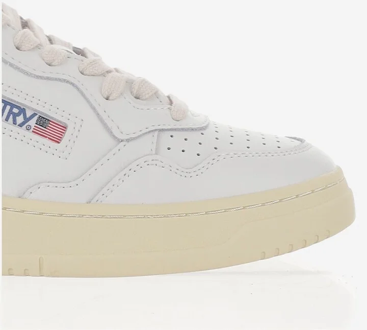 Low Medalist Leather Sneakers - Image 5