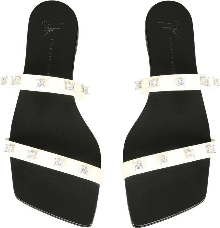 Low Sandals With Stones - Image 2