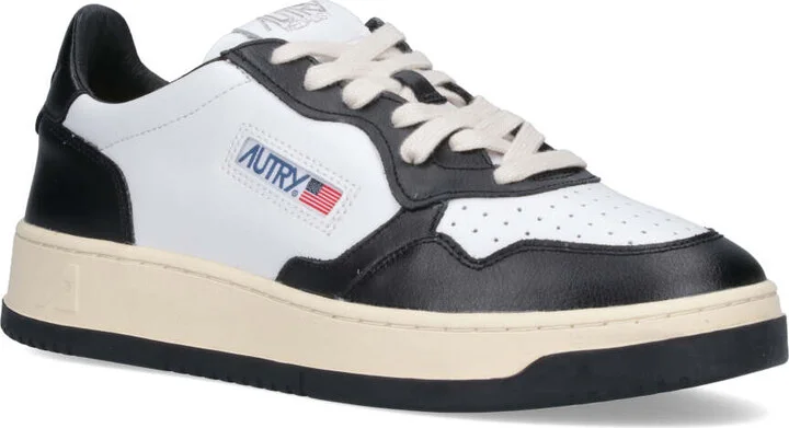 Low Sneakers medalist - Image 2