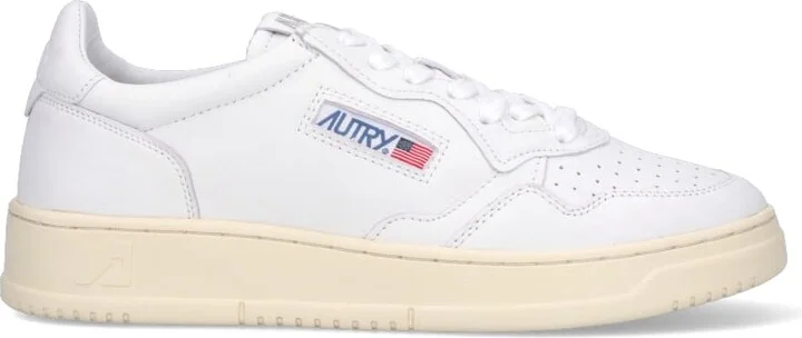 Low Sneakers medalist