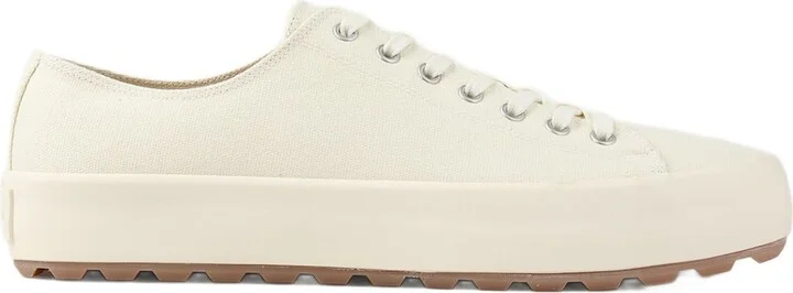 Low-top canvas sneakers