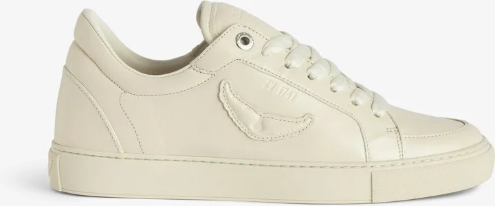 Low-Top Fly On Sneakers