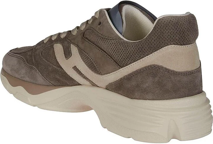 Low-top Laced Sneaker - Image 3