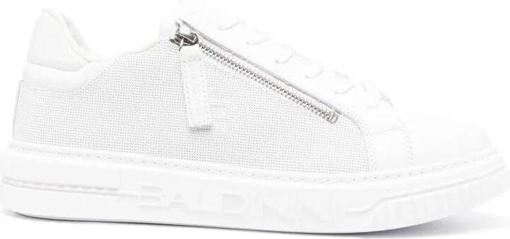 Low Top Man Sneakers