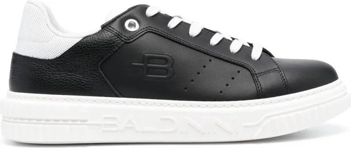 Low Top Man Sneakers