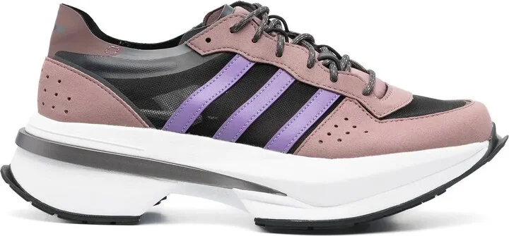 Low-Top Overzised Sole Sneakers