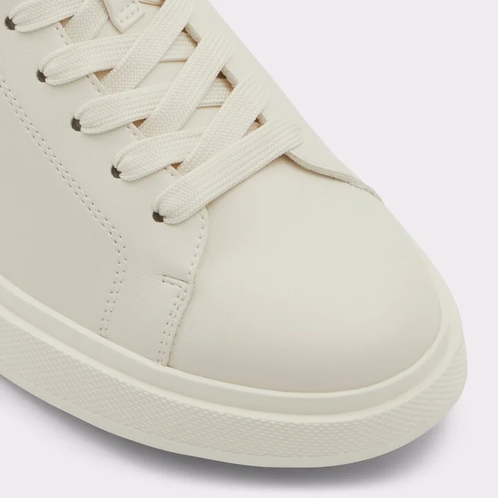 Low top sneaker - Image 5