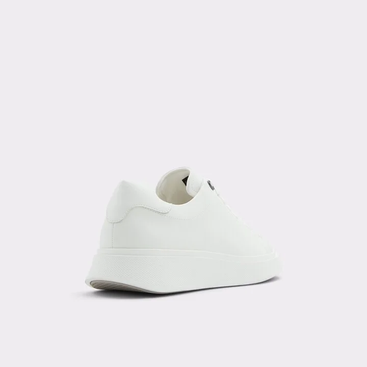 Low top sneaker - Image 2