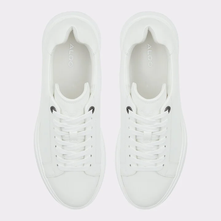 Low top sneaker - Image 6