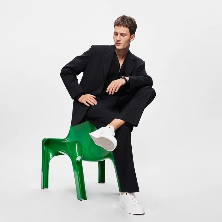 Low top sneaker - Image 8