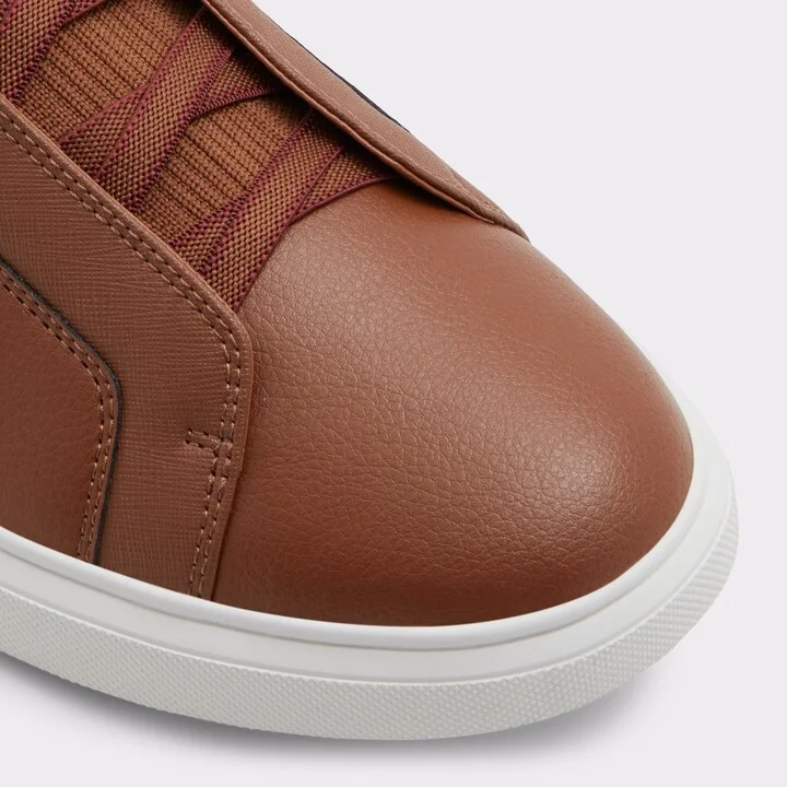 Low top sneaker - Image 6