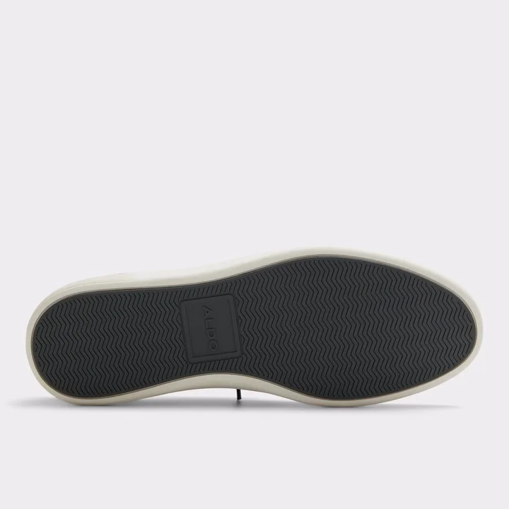 Low top sneaker - Image 7