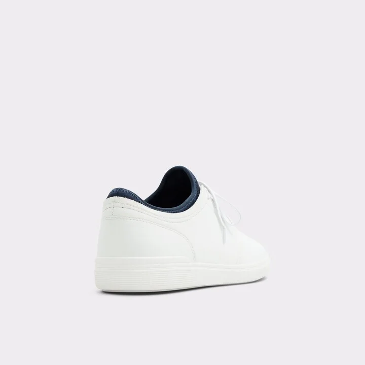 Low top sneaker - Image 2