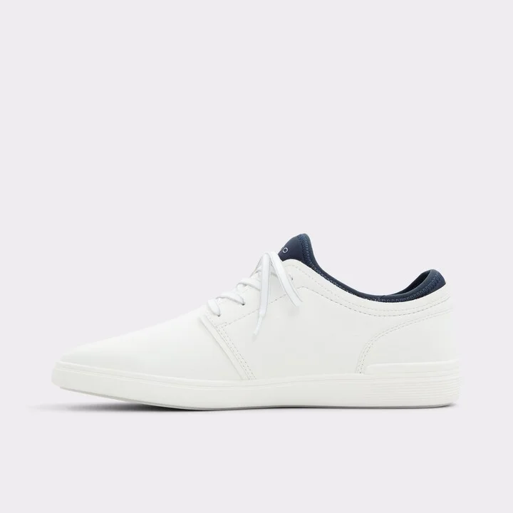 Low top sneaker - Image 3