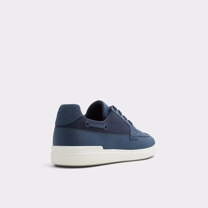 Low top sneaker - Image 2