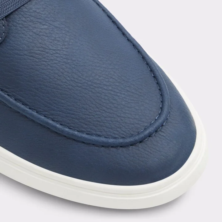 Low top sneaker - Image 5