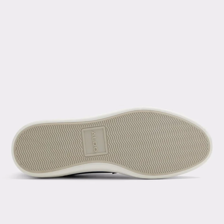 Low top sneaker - Image 7