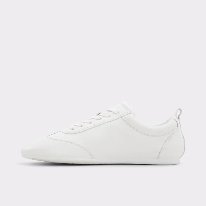 Low top sneaker - Image 3