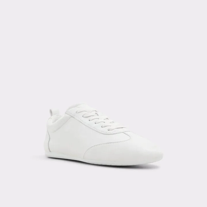 Low top sneaker - Image 4