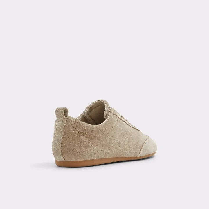 Low top sneaker - Image 2