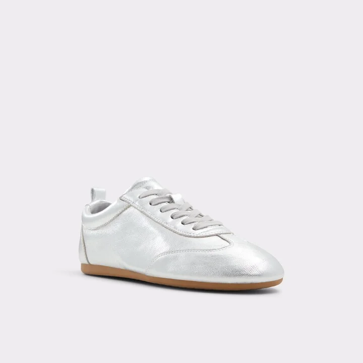 Low top sneaker - Image 6