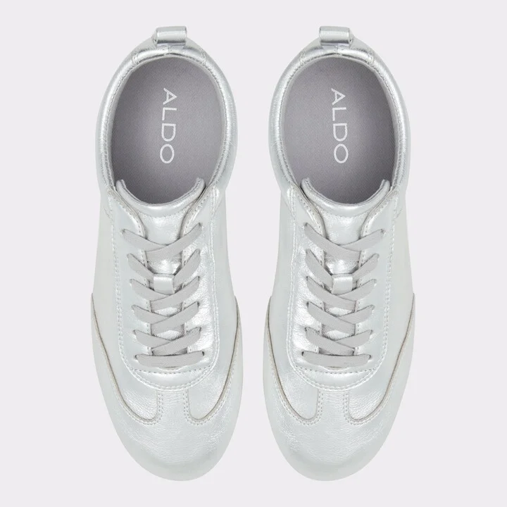 Low top sneaker - Image 8