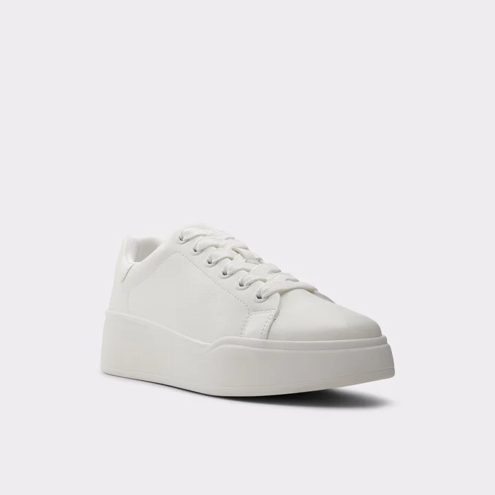 Low top sneaker - Image 4